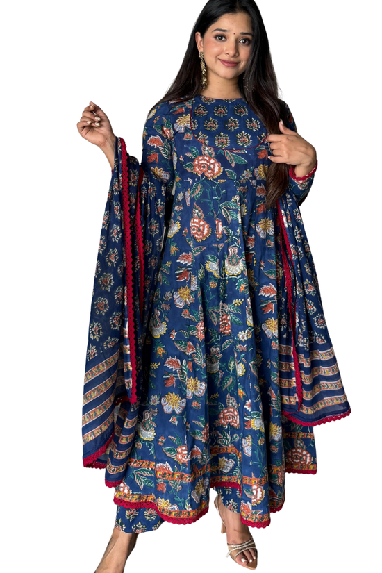 The Malabar Kasavu Salwar Suit | Traditional Cream & Gold Handloom Set5